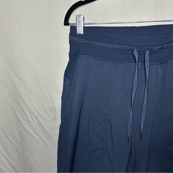 Lululemon Dance Studio Mid Rise Cropped Pant navy size 6 - Picture 2 of 12